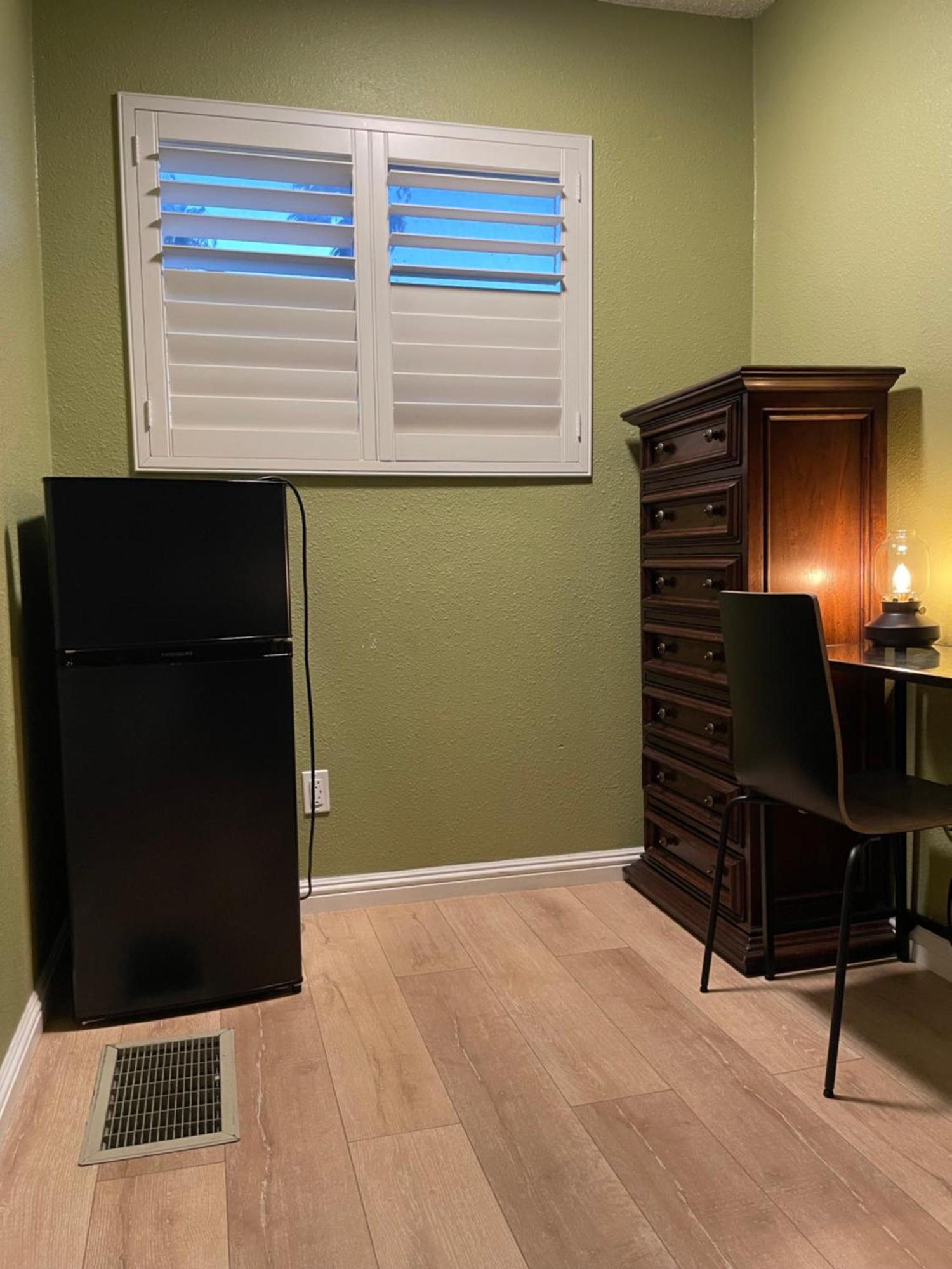 Private Room In Los Angeles With Ac, Strong Wifi, Smart Tv, Work Desk Near Sofi Stadium Exterior photo